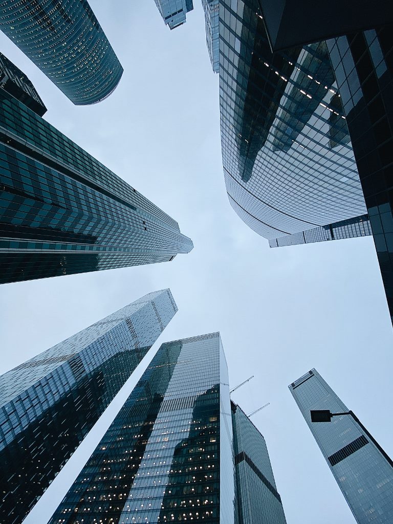 Providing you management, leasing, sales and investment services under one easy platform.